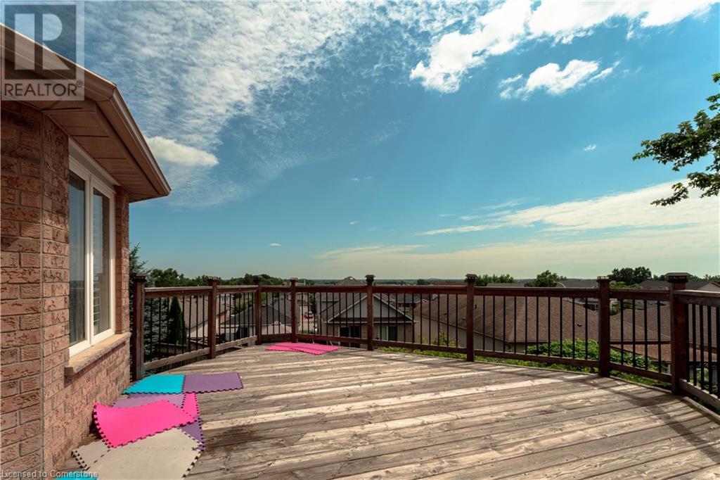 53 Sandwell Court W Unit# Upper, Kitchener, Ontario  N2A 4H9 - Photo 2 - 40681534