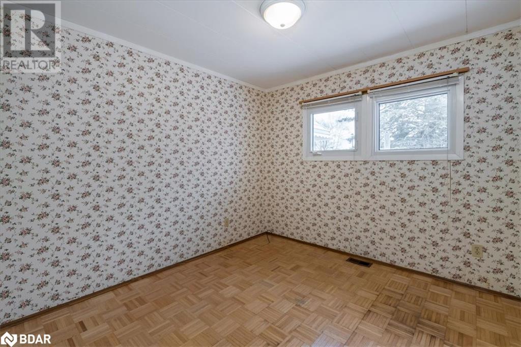 15 Flora Drive, Innisfil, Ontario  L9S 1R3 - Photo 13 - 40682997