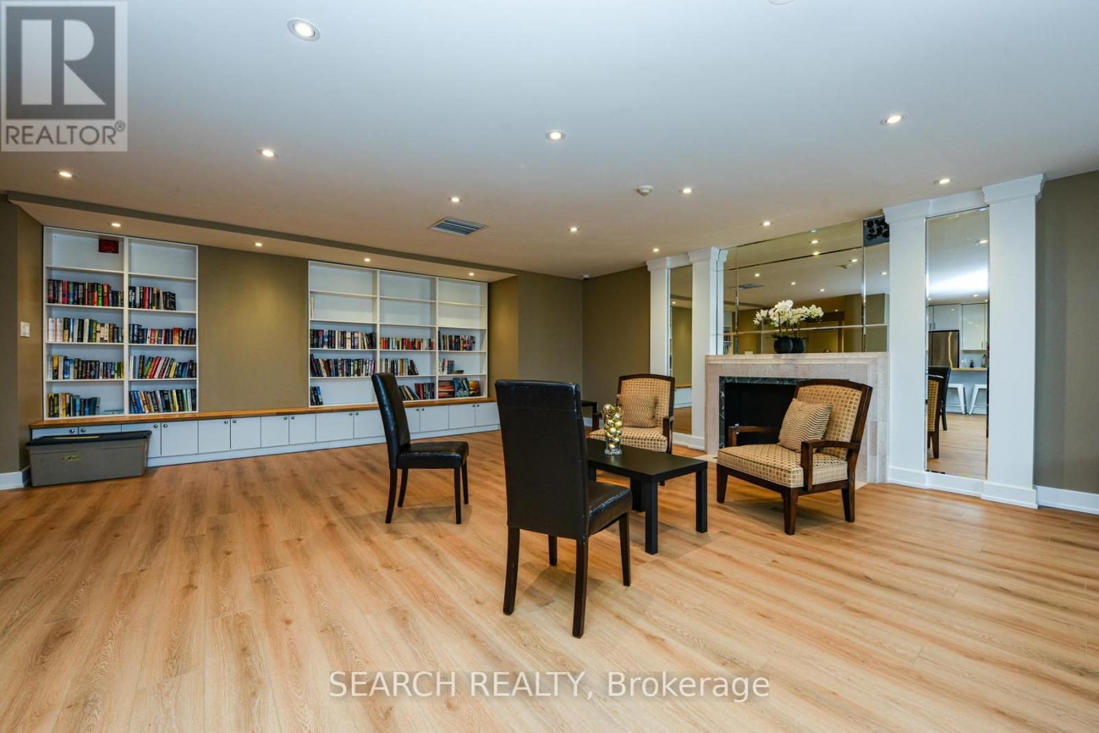 Property at 101 - 1155 BOUGH BEECHES BOULEVARD image 5