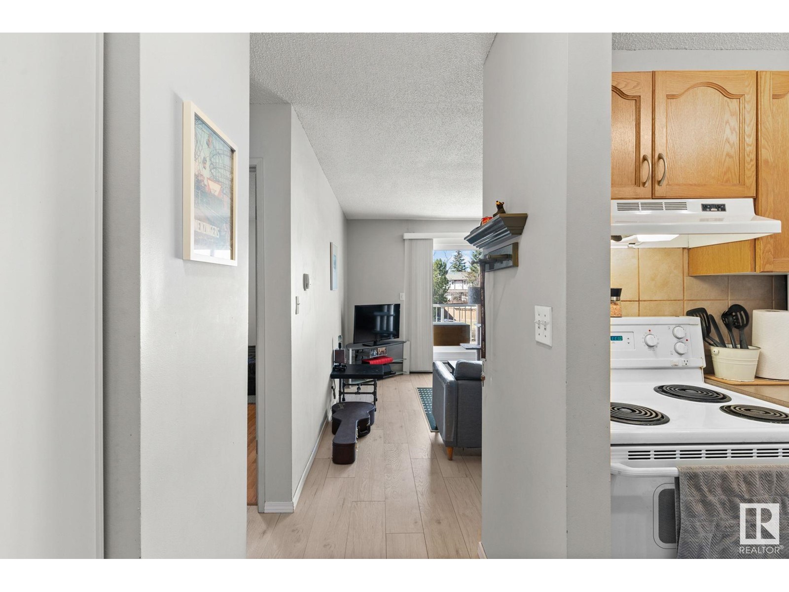 Property at 2545 116 ST NW image 3
