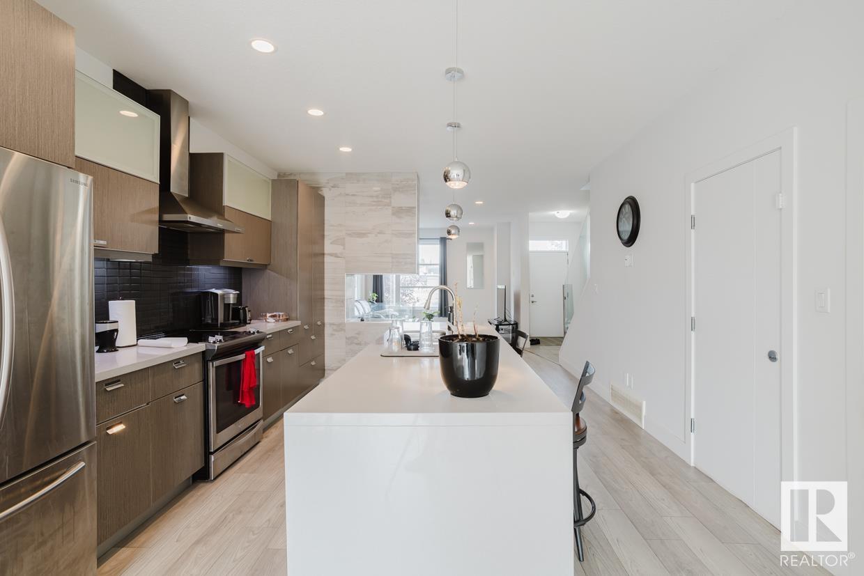 Property at 8720 150 ST NW image 5