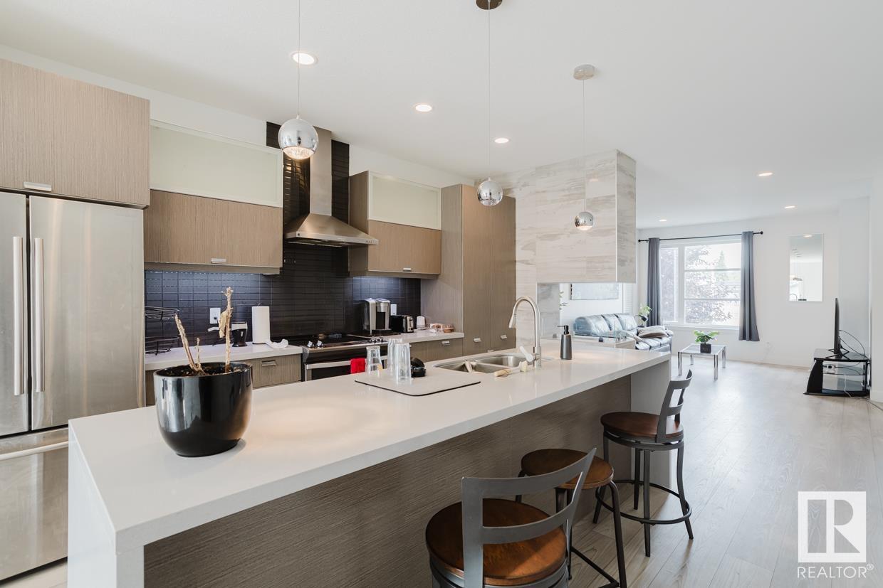 Property at 8720 150 ST NW image 4