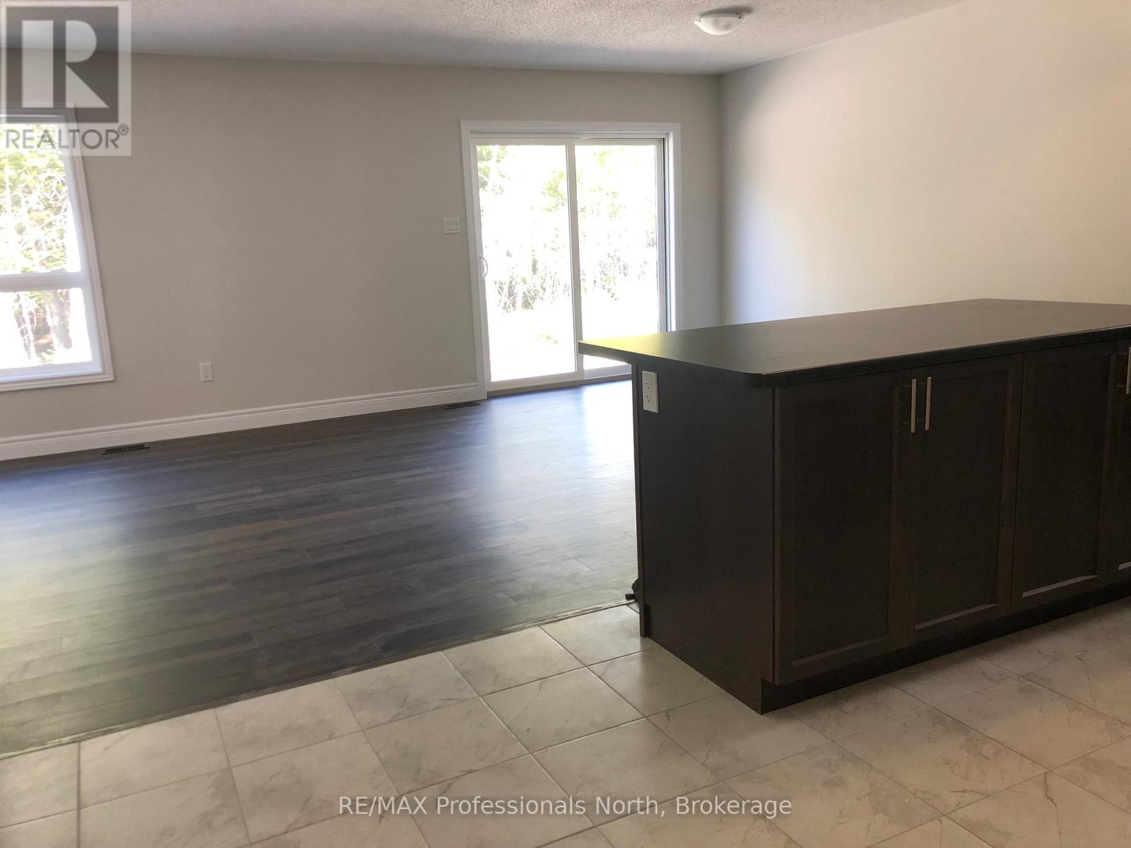 225 Wild Rose Drive, Gravenhurst, Ontario  P1P 0B4 - Photo 5 - X11892820