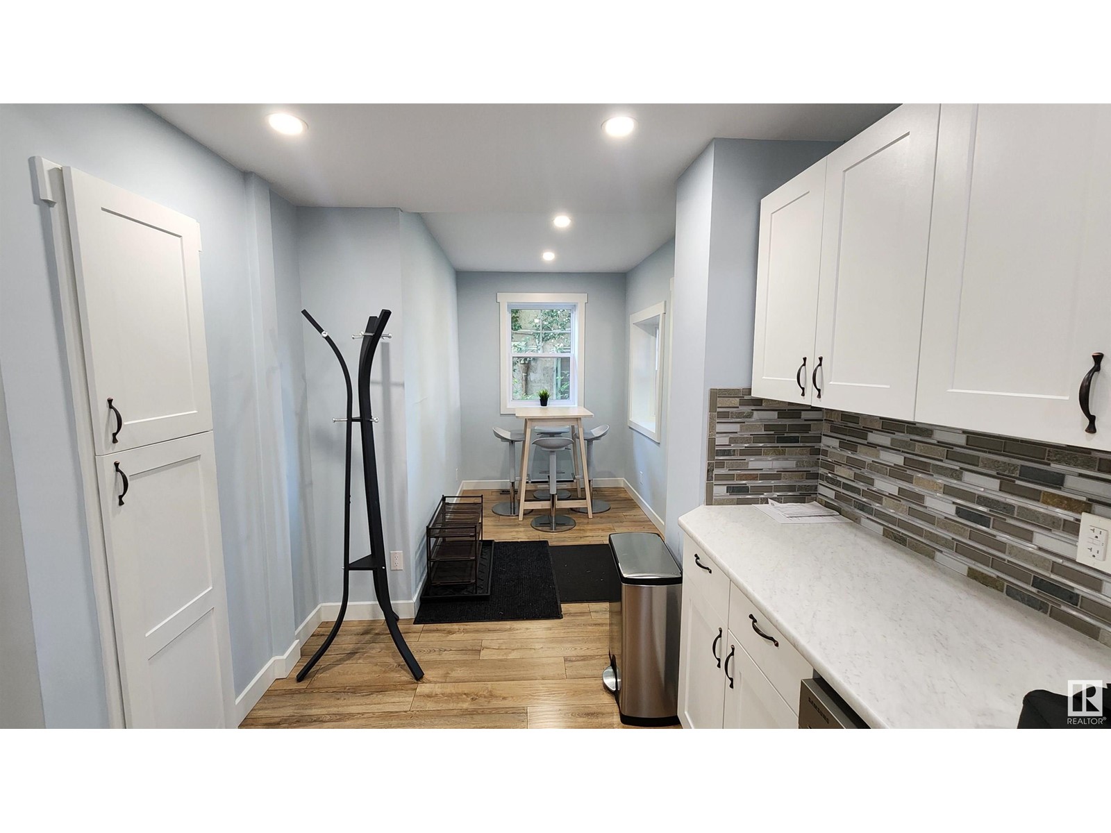 Property at 8612 104 ST NW image 4