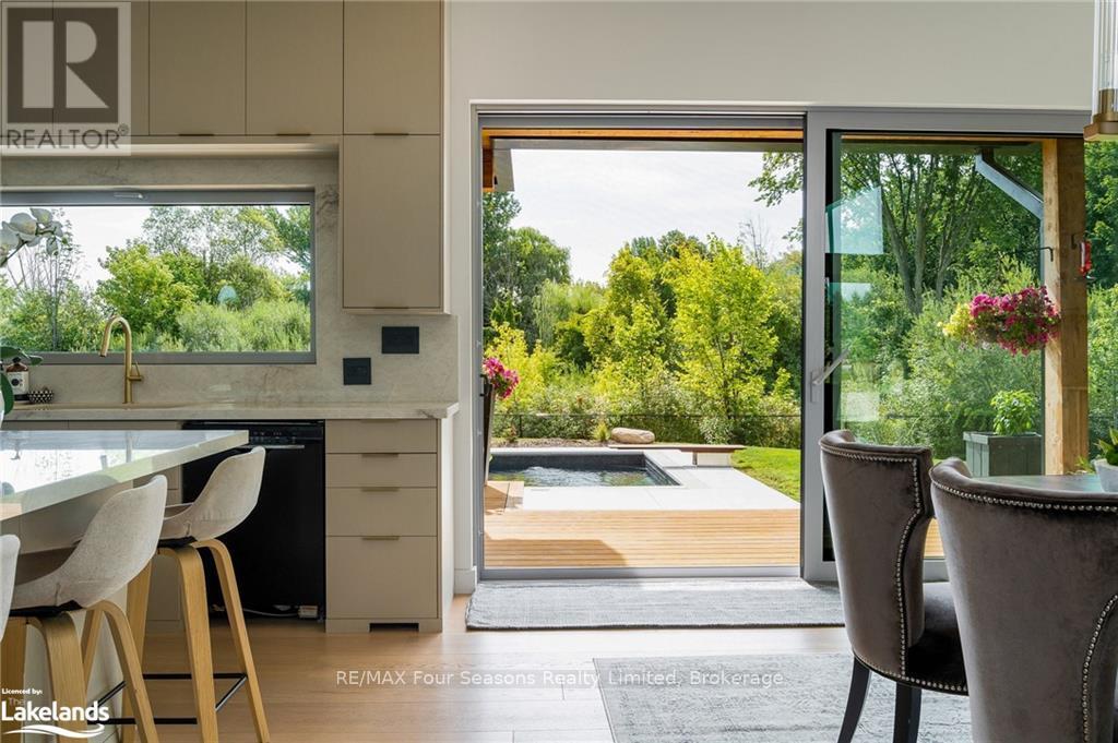 104 Grindelwald Court, Blue Mountains, Ontario  L9Y 0Z8 - Photo 15 - X10440024