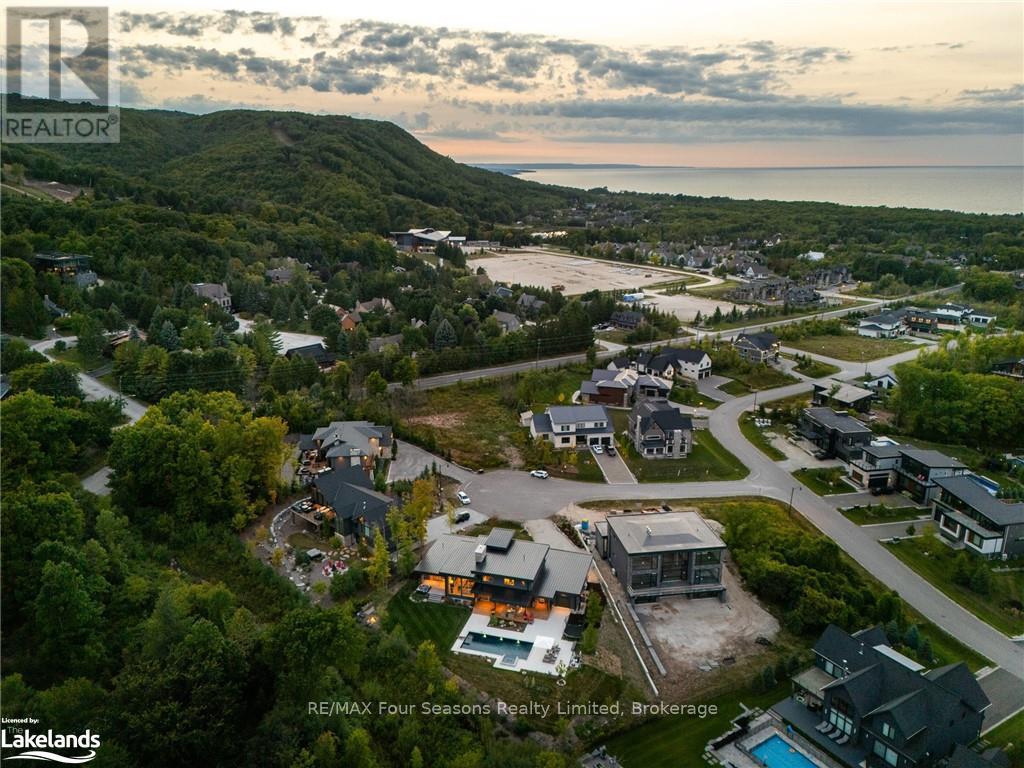 104 Grindelwald Court, Blue Mountains, Ontario  L9Y 0Z8 - Photo 38 - X10440024