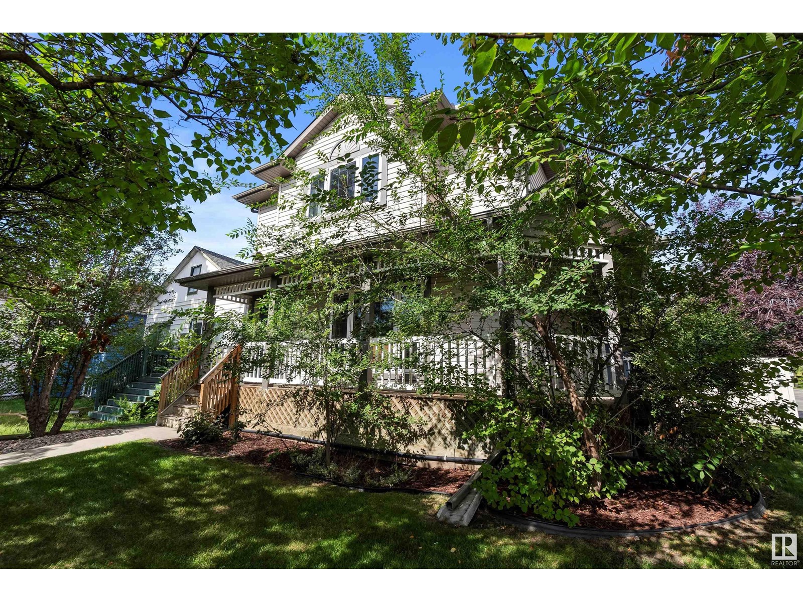 Property at 10906 72 AV NW image 3