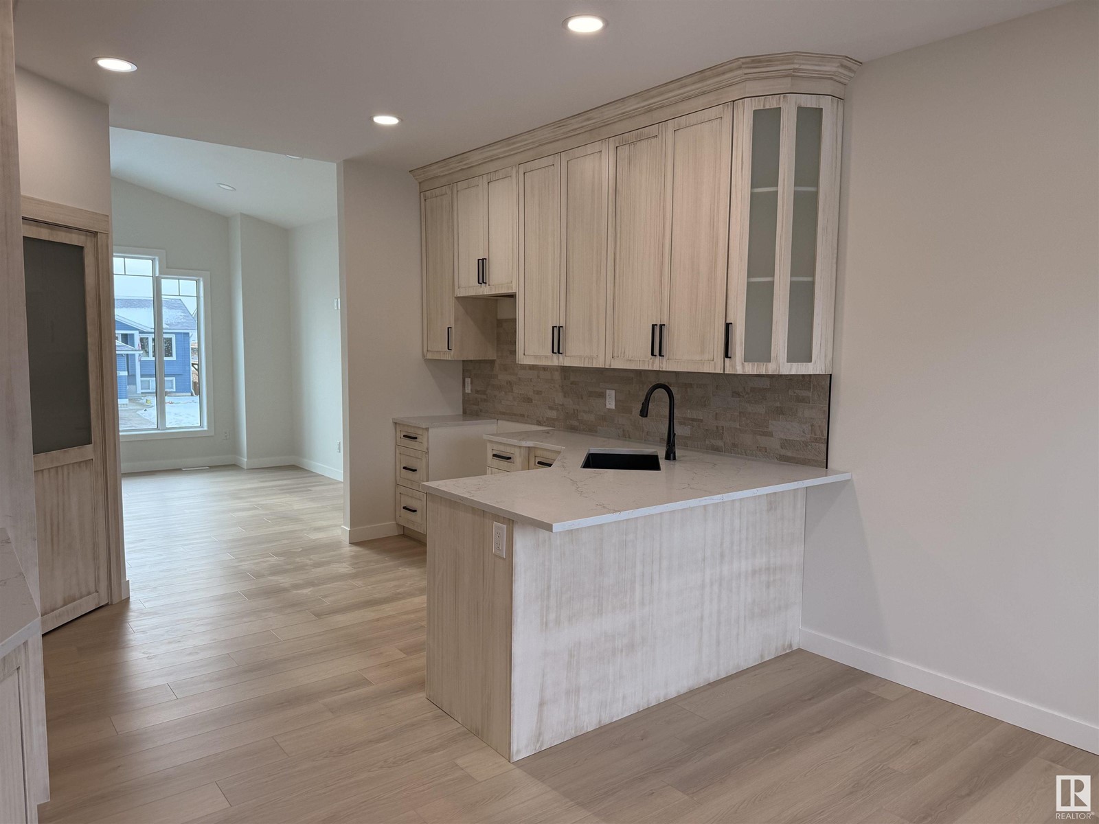 Property at 4926 57 AV image 3