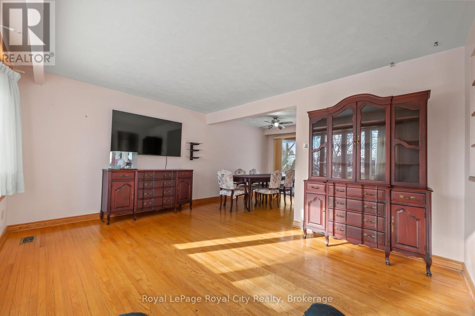 65 Balmoral Drive, Guelph, Ontario  N1E 3N7 - Photo 6 - X11892889