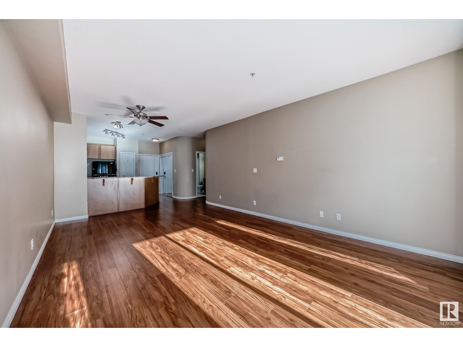 #210 4304 139 Av Nw Nw, Edmonton, Alberta  T5Y 0H6 - Photo 15 - E4411588