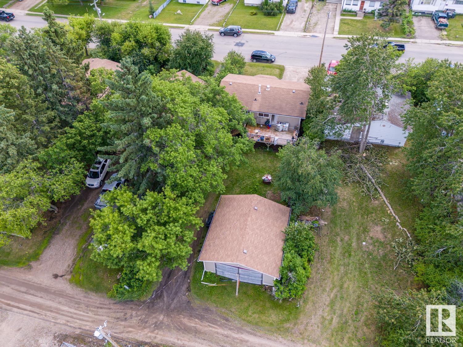 Property at 1010 16 AV image 3