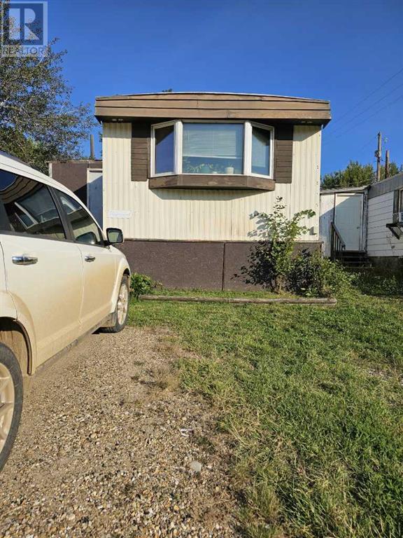 21, Coolsprings Trailer Park, Peace River, Alberta  T8S 1H3 - Photo 1 - A2183548