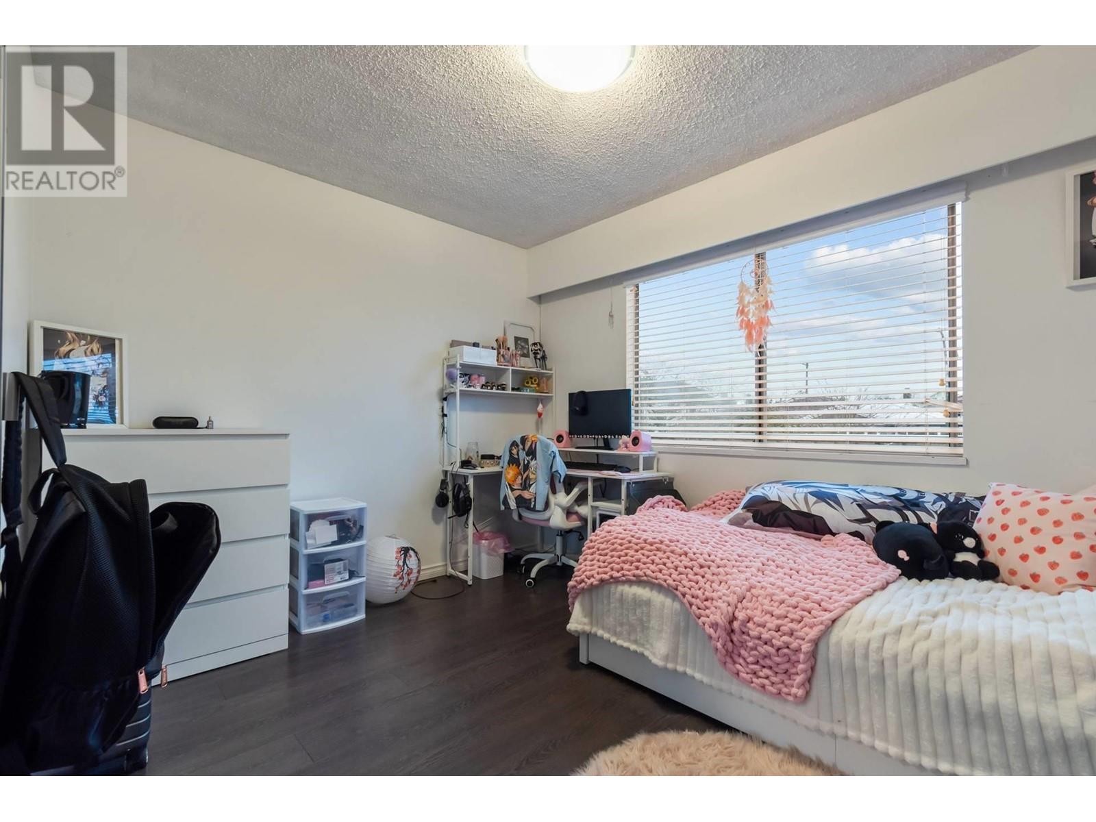 Listing Picture 16 of 24 : 2187 MANNERING AVENUE, Vancouver / 溫哥華 - 魯藝地產 Yvonne Lu Group - MLS Medallion Club Member