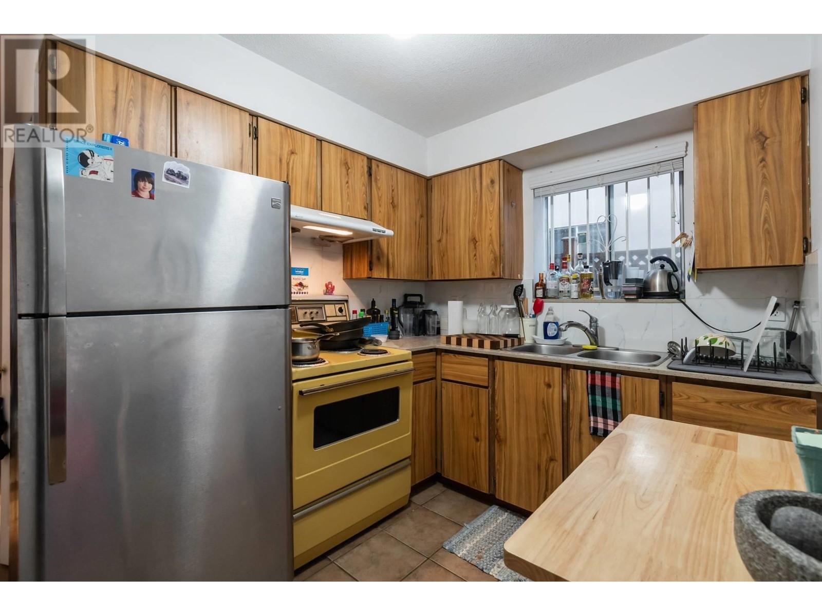 Listing Picture 20 of 24 : 2187 MANNERING AVENUE, Vancouver / 溫哥華 - 魯藝地產 Yvonne Lu Group - MLS Medallion Club Member