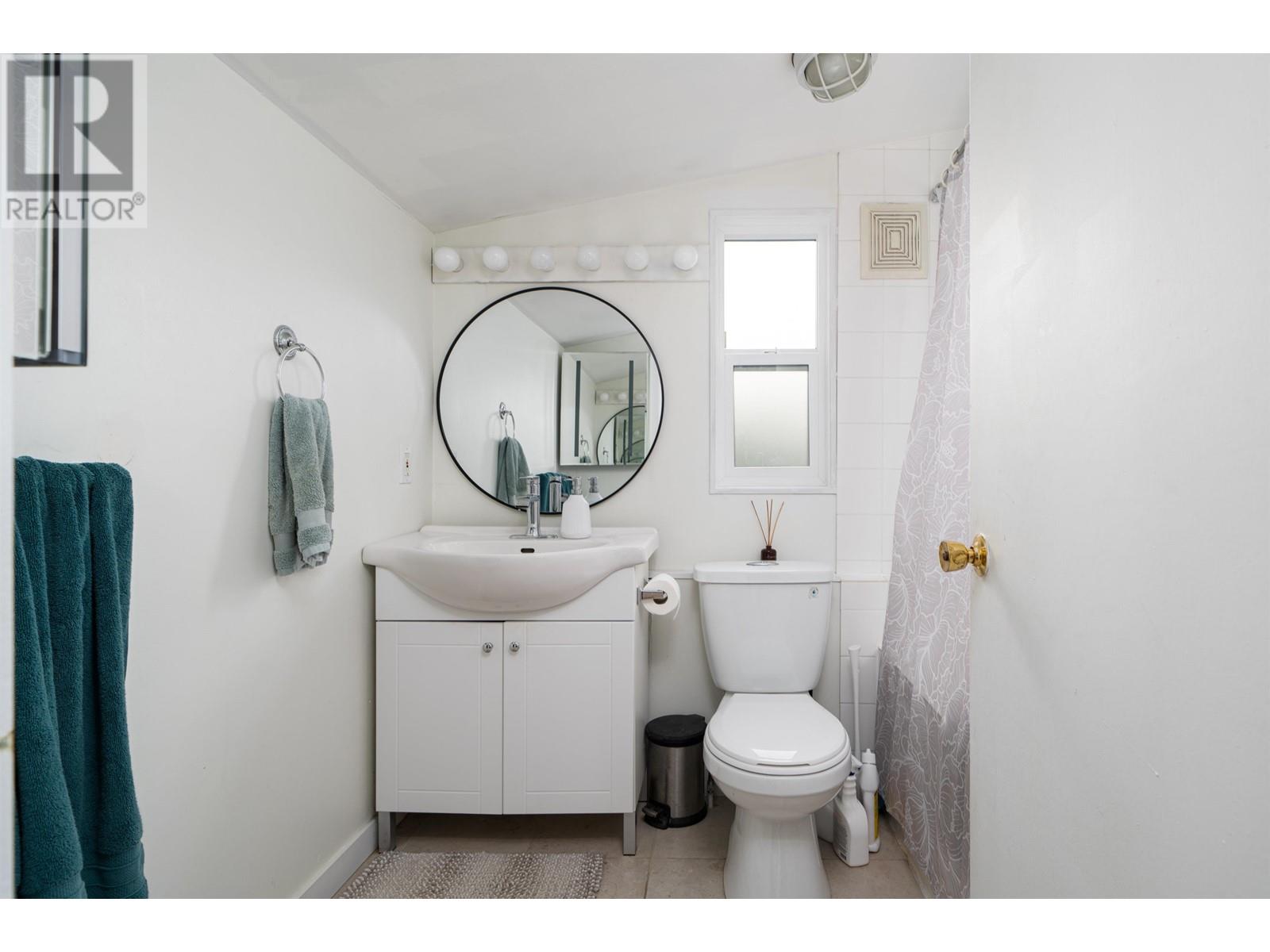 3757 St Pauls Avenue, North Vancouver, British Columbia  V7N 1T2 - Photo 38 - R2950341