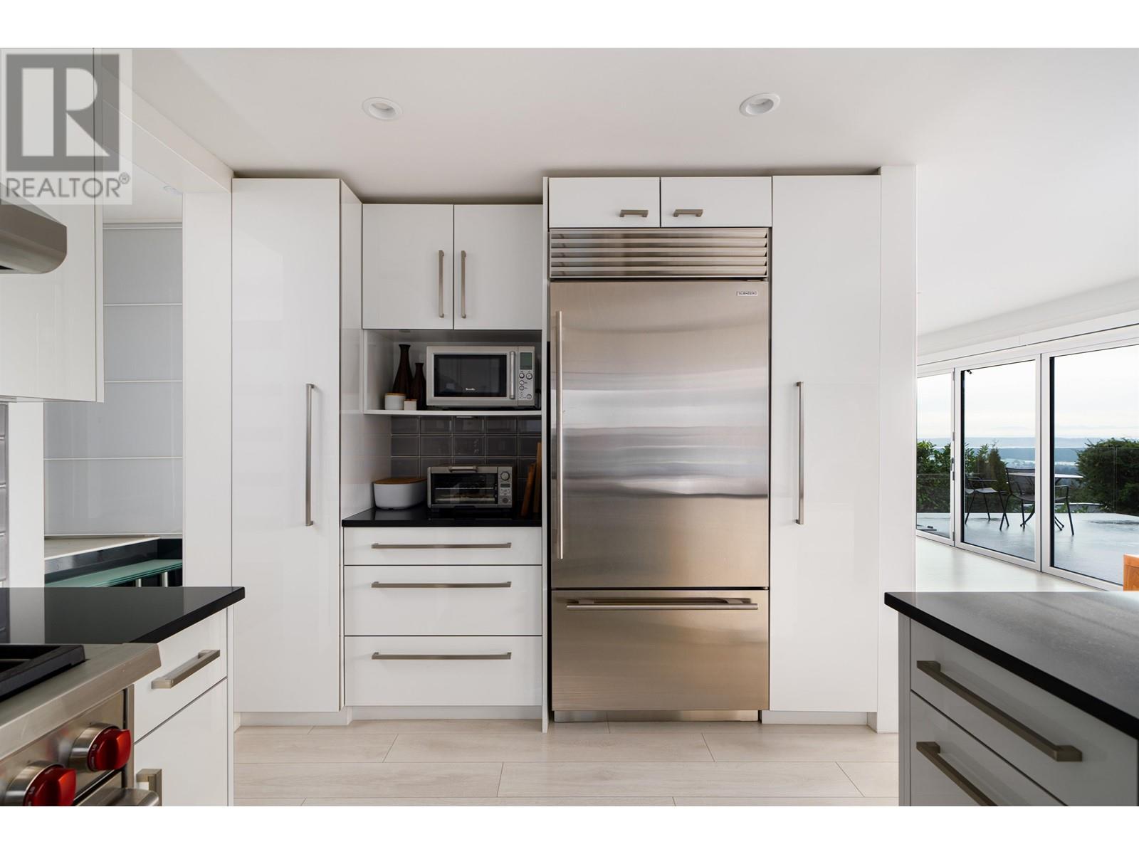 3757 St Pauls Avenue, North Vancouver, British Columbia  V7N 1T2 - Photo 15 - R2950341
