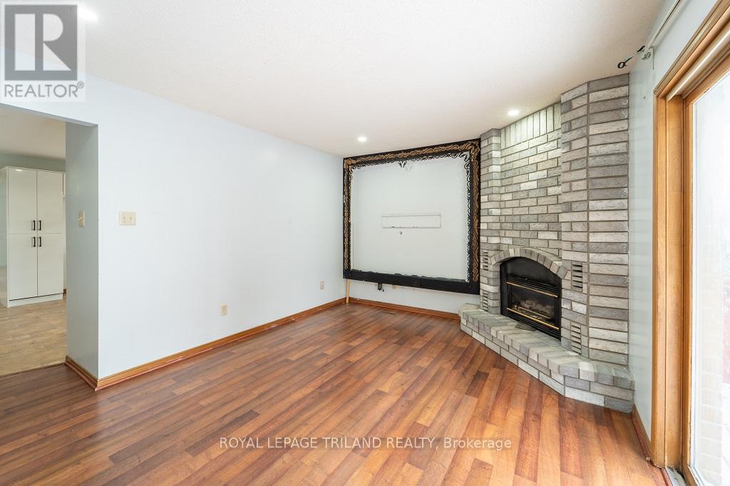 Photo 8 of 29 for 156 Golfview Road