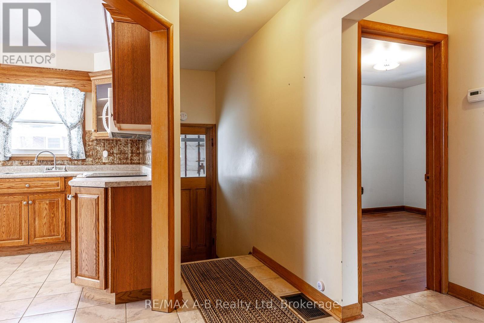 55 Huron Street S, St. Marys, Ontario  N4X 1C2 - Photo 15 - X11893008