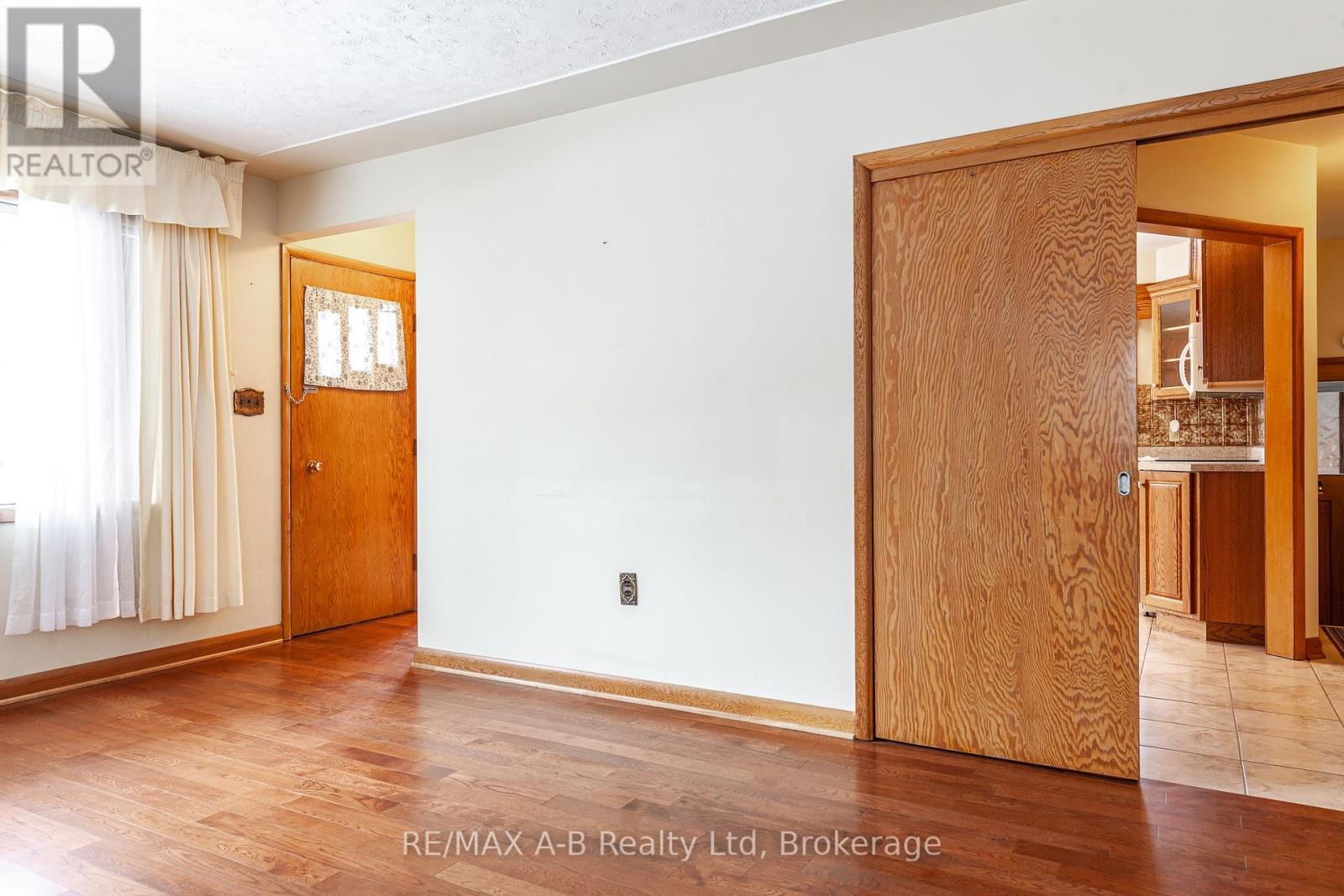 55 Huron Street S, St. Marys, Ontario  N4X 1C2 - Photo 5 - X11893008