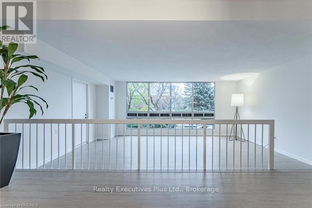 202 - 2175 Marine Drive, Oakville, Ontario  L6L 5L5 - Photo 11 - W10433005