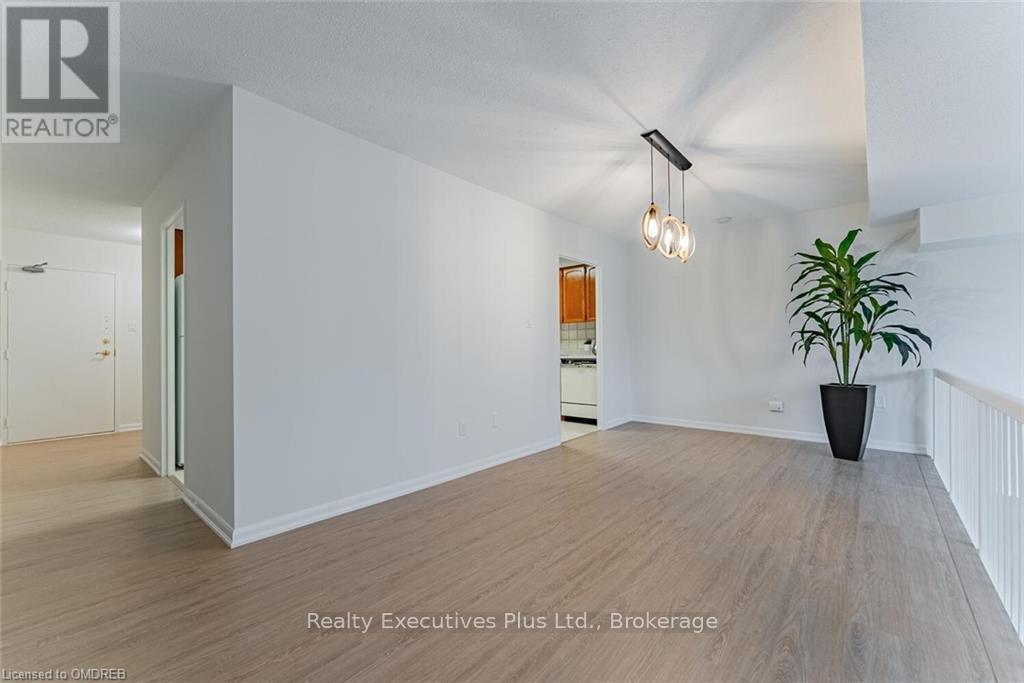 202 - 2175 Marine Drive, Oakville, Ontario  L6L 5L5 - Photo 13 - W10433005