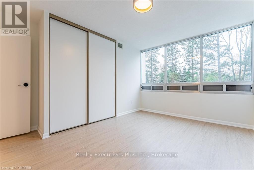 202 - 2175 Marine Drive, Oakville, Ontario  L6L 5L5 - Photo 22 - W10433005