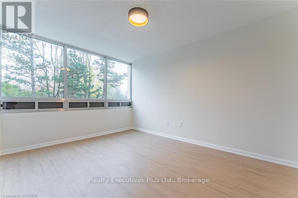 202 - 2175 Marine Drive, Oakville, Ontario  L6L 5L5 - Photo 23 - W10433005