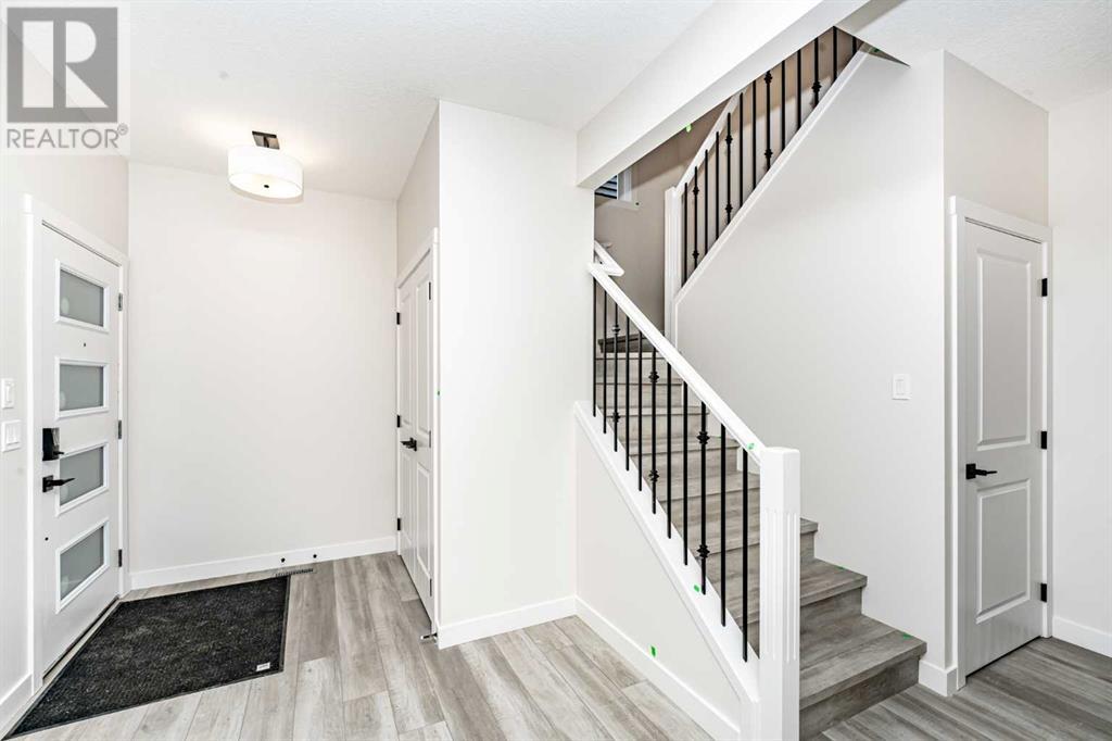 Property at 23 homestead Passage NE image 5
