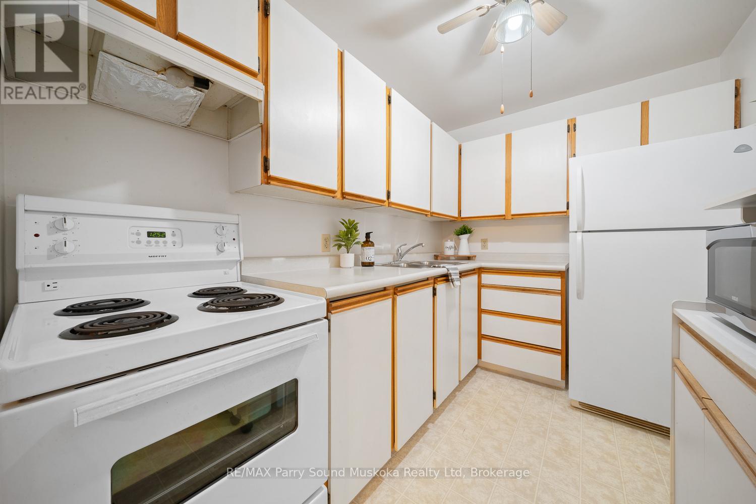 105 - 1 Georgian Bay Avenue, Parry Sound, Ontario  P2A 3B1 - Photo 12 - X11893095