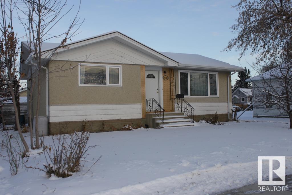 5218 52 AV, Mundare, Alberta