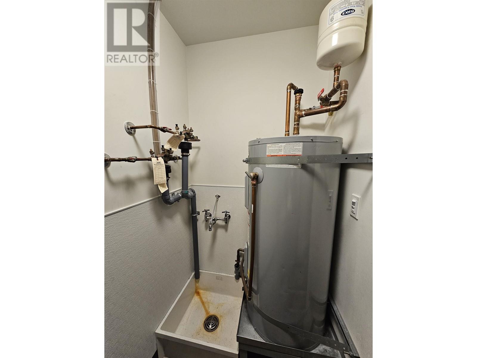 Listing Picture 13 of 22 : 1703 MANITOBA STREET, Vancouver / 溫哥華 - 魯藝地產 Yvonne Lu Group - MLS Medallion Club Member