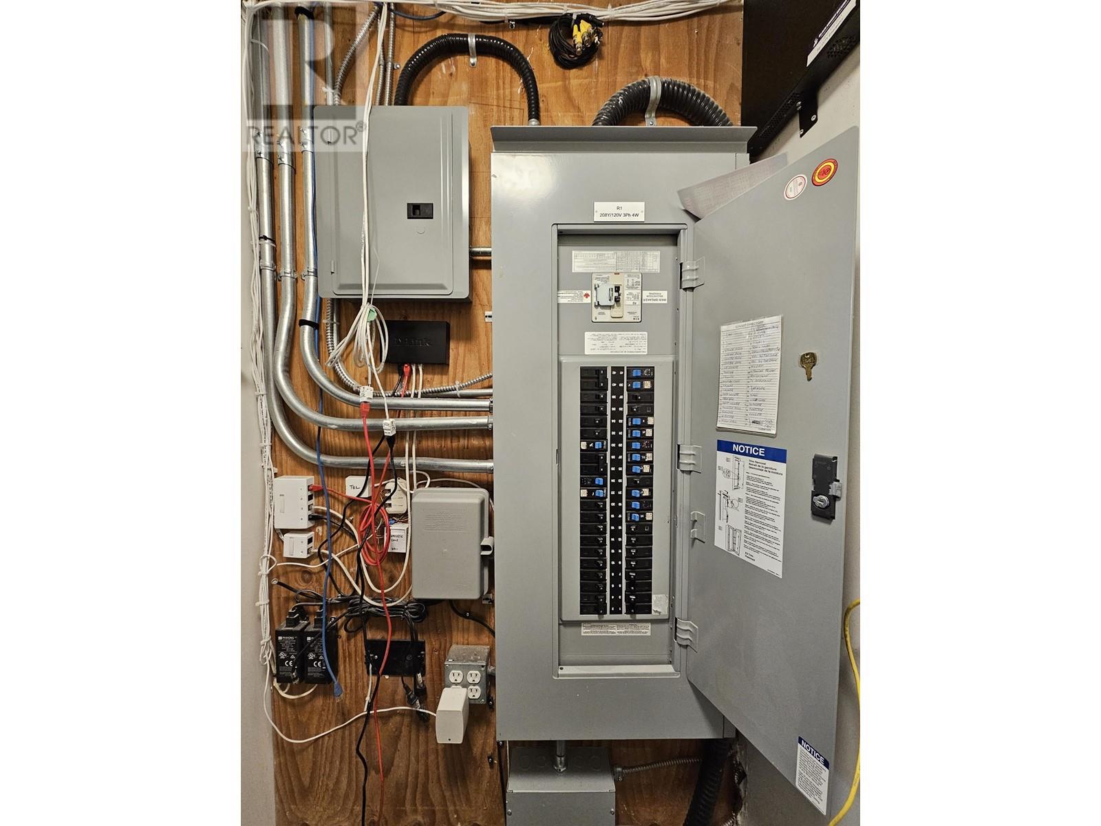 Listing Picture 12 of 22 : 1703 MANITOBA STREET, Vancouver / 溫哥華 - 魯藝地產 Yvonne Lu Group - MLS Medallion Club Member