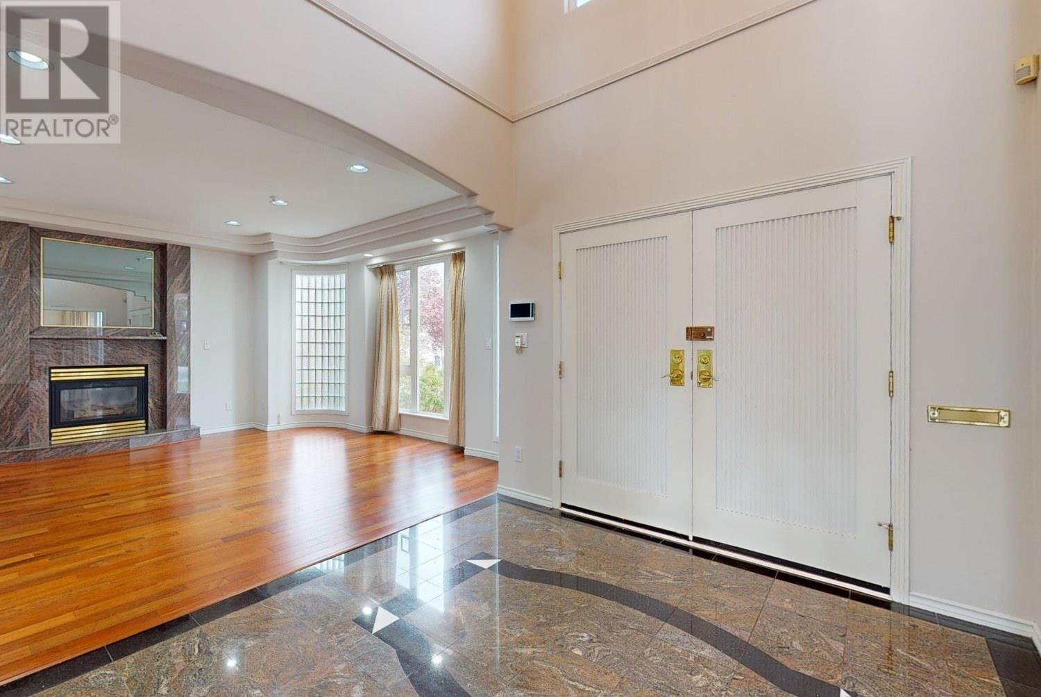 2556 W 20th Avenue, Vancouver, British Columbia  V6L 1G8 - Photo 3 - R2950425