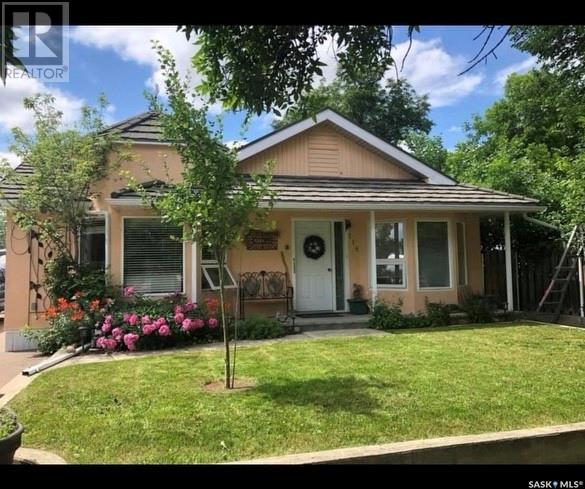 118 Cedar AVENUE N, eastend, Saskatchewan