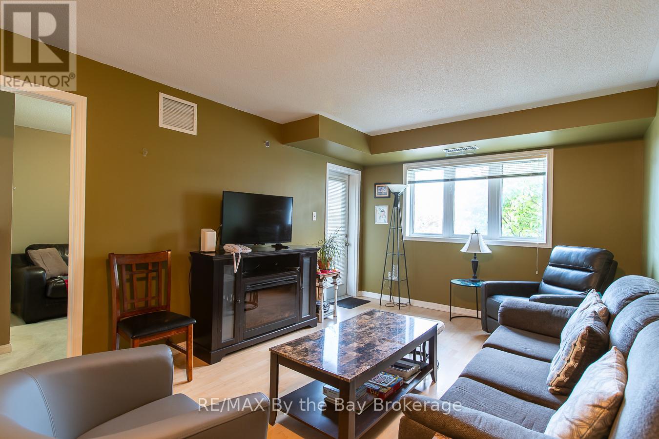 211 - 16 Westbury Road, Wasaga Beach, Ontario  L9Z 0B8 - Photo 14 - S11893176