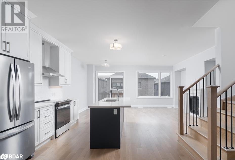 34 Periwinkle Road, Midhurst, Ontario  L9X 2C8 - Photo 2 - 40685244