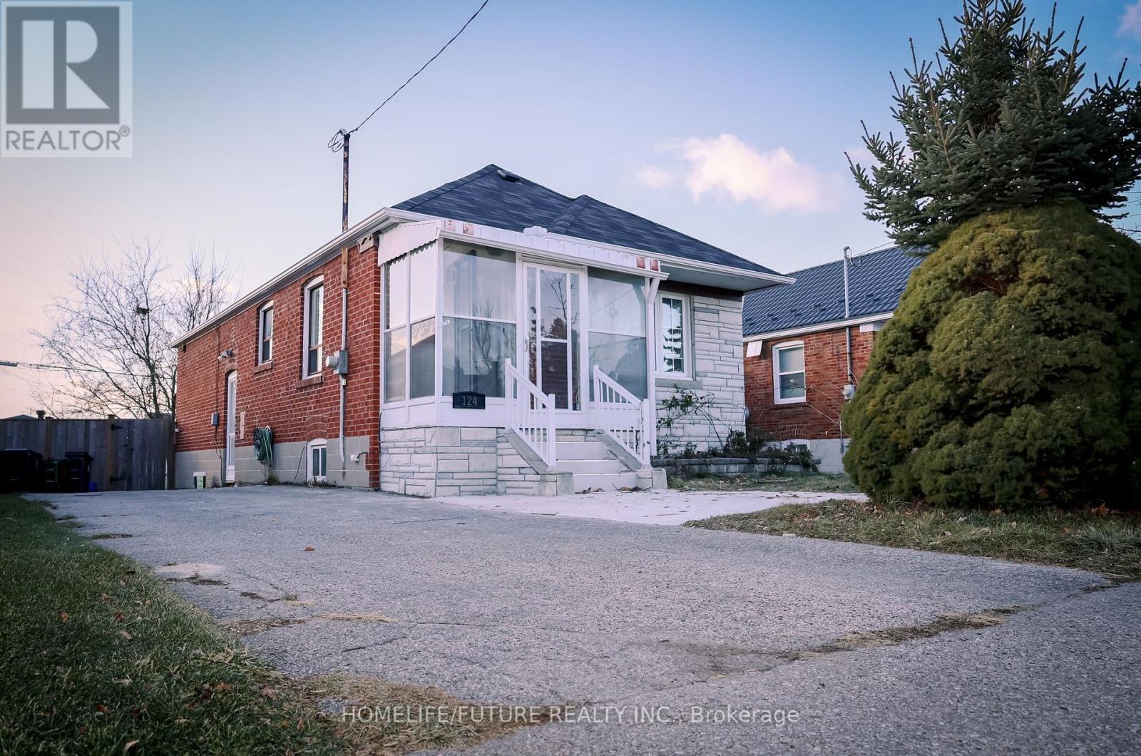 124 North Woodrow Boulevard, Toronto, Ontario  M1K 1X1 - Photo 2 - E11893225