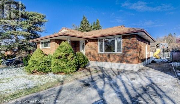 336 Vanier DriveKitchener, Ontario  N2C 1J9 - Photo 3 - 40685288