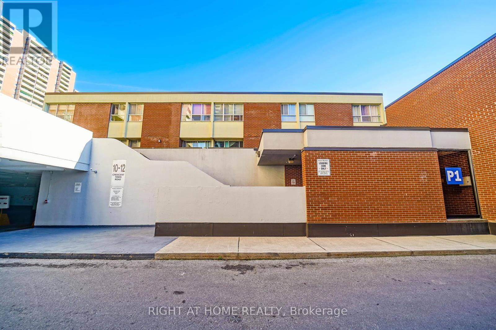 Property at 303 - 10 CRESCENT TOWN ROAD image 4