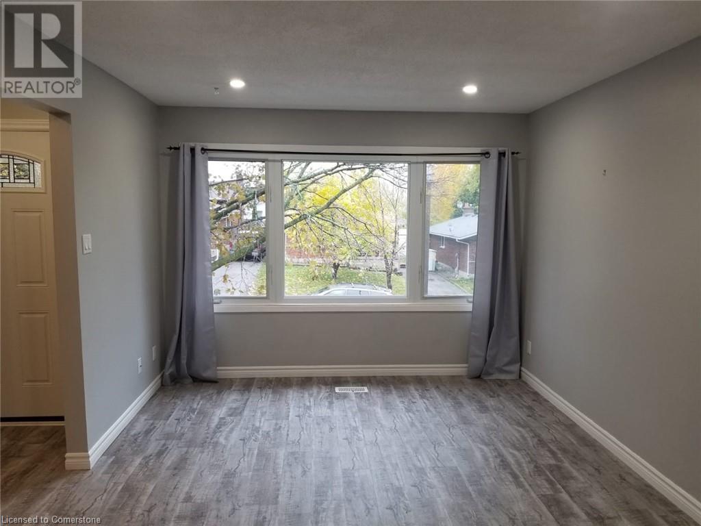 31 Bosworth Crescent, Kitchener, Ontario  N2E 1Y9 - Photo 4 - 40685339