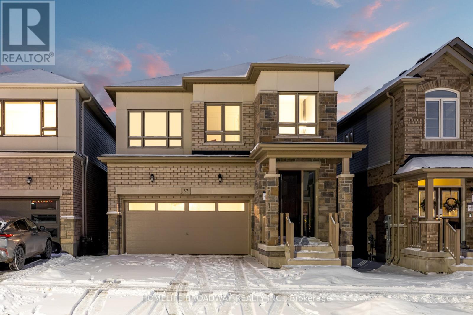 32 PHOENIX BOULEVARD, barrie, Ontario