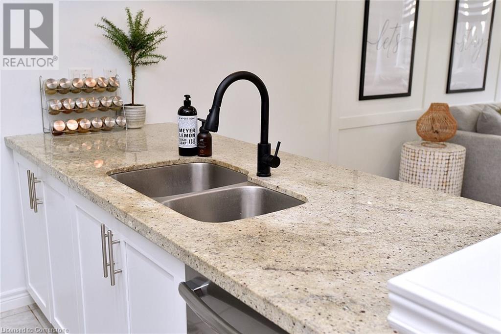 310 Fall Fair Way Unit# 27, Binbrook, Ontario  L0R 1C0 - Photo 14 - 40684934