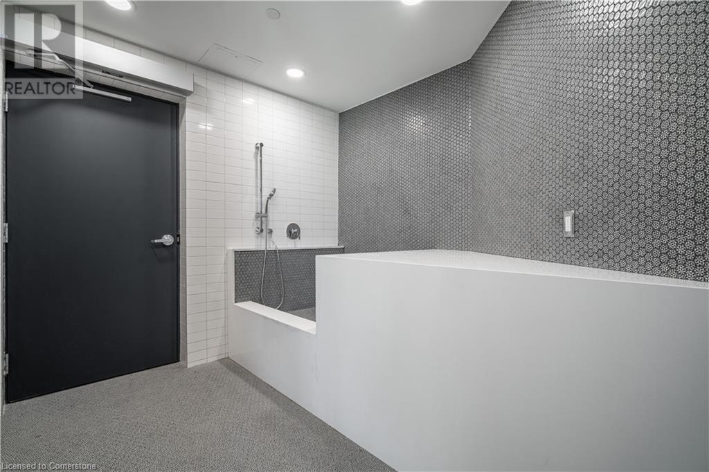 405 Dundas Street W Unit# 307Oakville, Ontario  L6M 5P9 - Photo 33 - 40685359