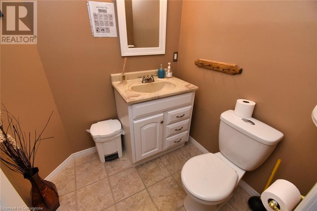 581 Plains Road E, Burlington, Ontario  L7T 2E6 - Photo 16 - XH4192973