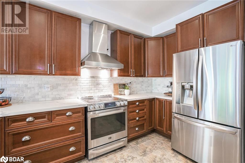 64 Westminster Circle, Barrie, Ontario  L4M 0A5 - Photo 4 - 40681425