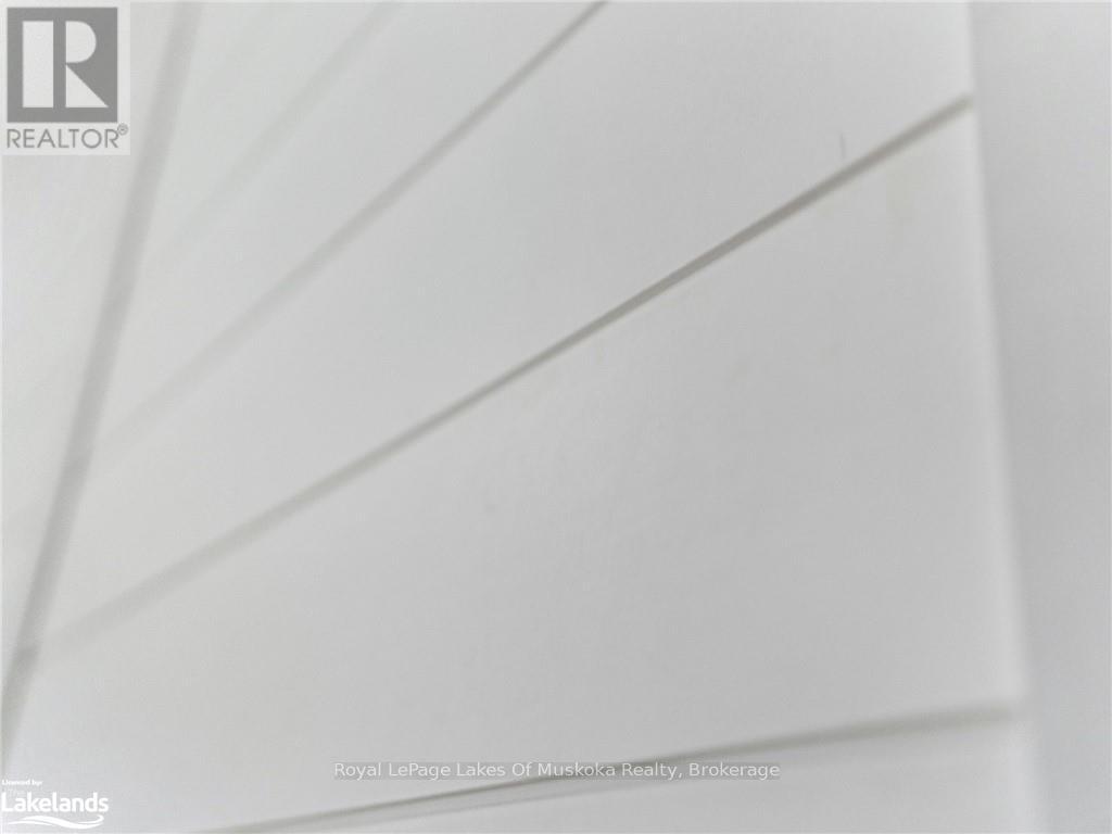 136 Brandon Avenue, Severn, Ontario  L0K 1E0 - Photo 5 - S11823175