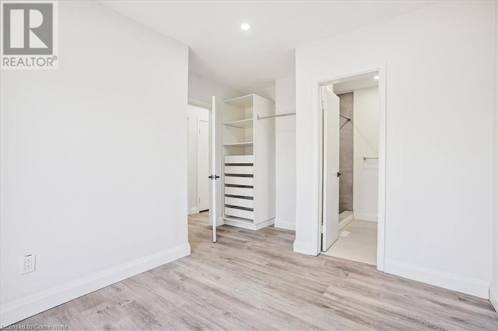 118 Deschene Avenue, Hamilton, Ontario  L9A 3K1 - Photo 14 - 40685343