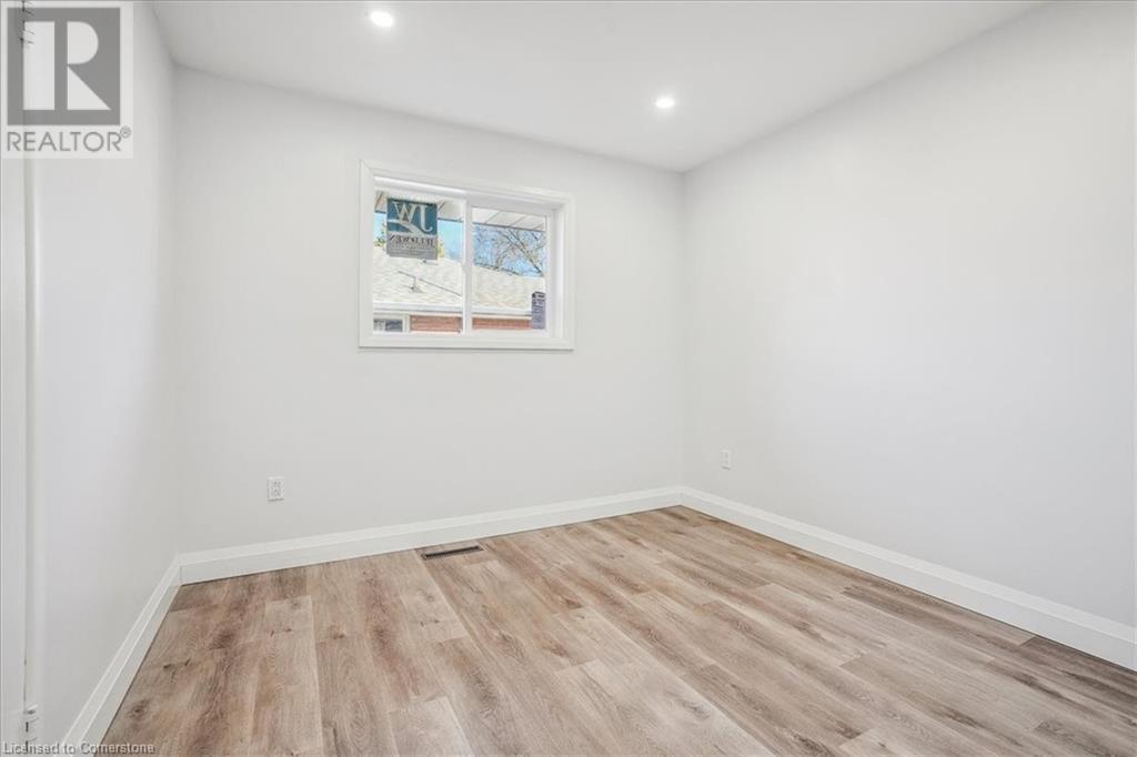 118 Deschene Avenue, Hamilton, Ontario  L9A 3K1 - Photo 18 - 40685343