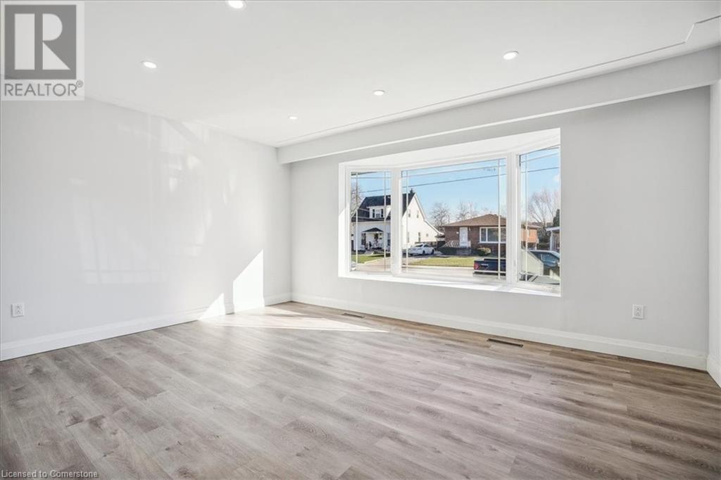 118 Deschene Avenue, Hamilton, Ontario  L9A 3K1 - Photo 9 - 40685319