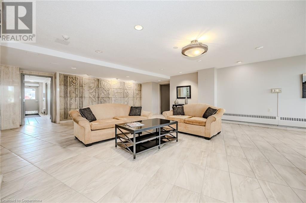 35 Towering Heights Boulevard Unit# 608, St. Catharines, Ontario  L2R 3G7 - Photo 2 - 40685262